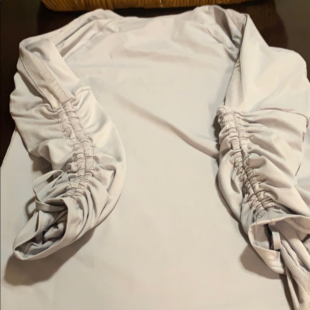 Fabletics top - Picture 4 of 4